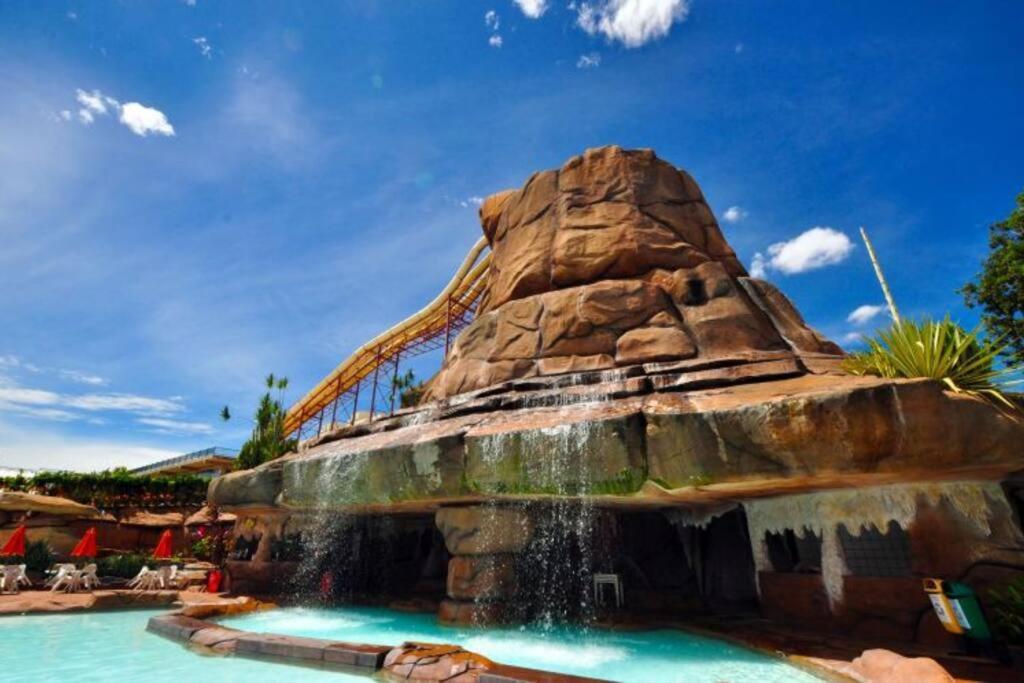 Piazza Diroma Acqua Park, Requinte E Diversao 카우다스노바스 외부 사진