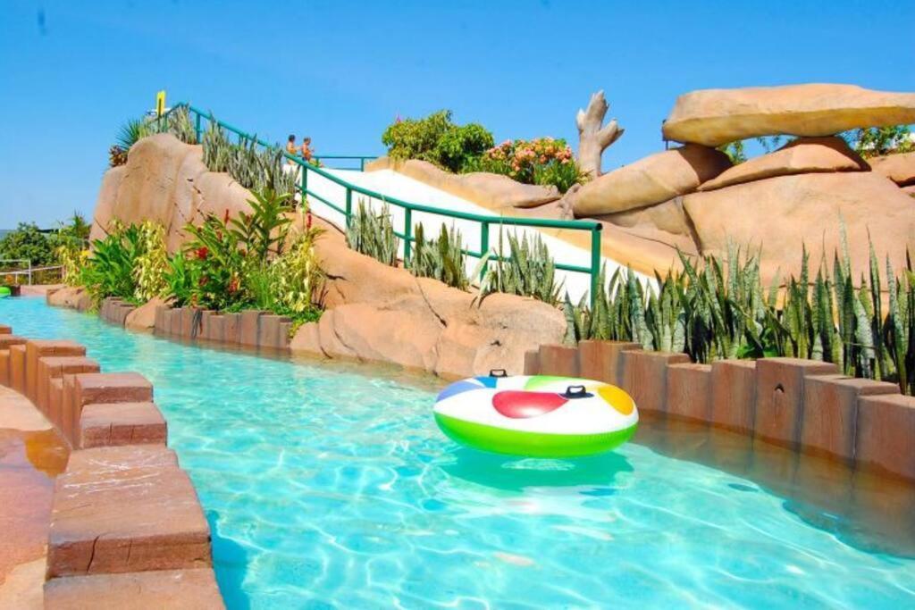 Piazza Diroma Acqua Park, Requinte E Diversao 카우다스노바스 외부 사진